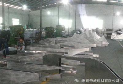 工廠直供優質鋁型材貼天然木皮裝飾面板 價格、廠家與圖片全解析